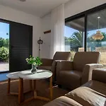 Villa Heated & Shared Pool Matriana 36b, North Shore La Oliva